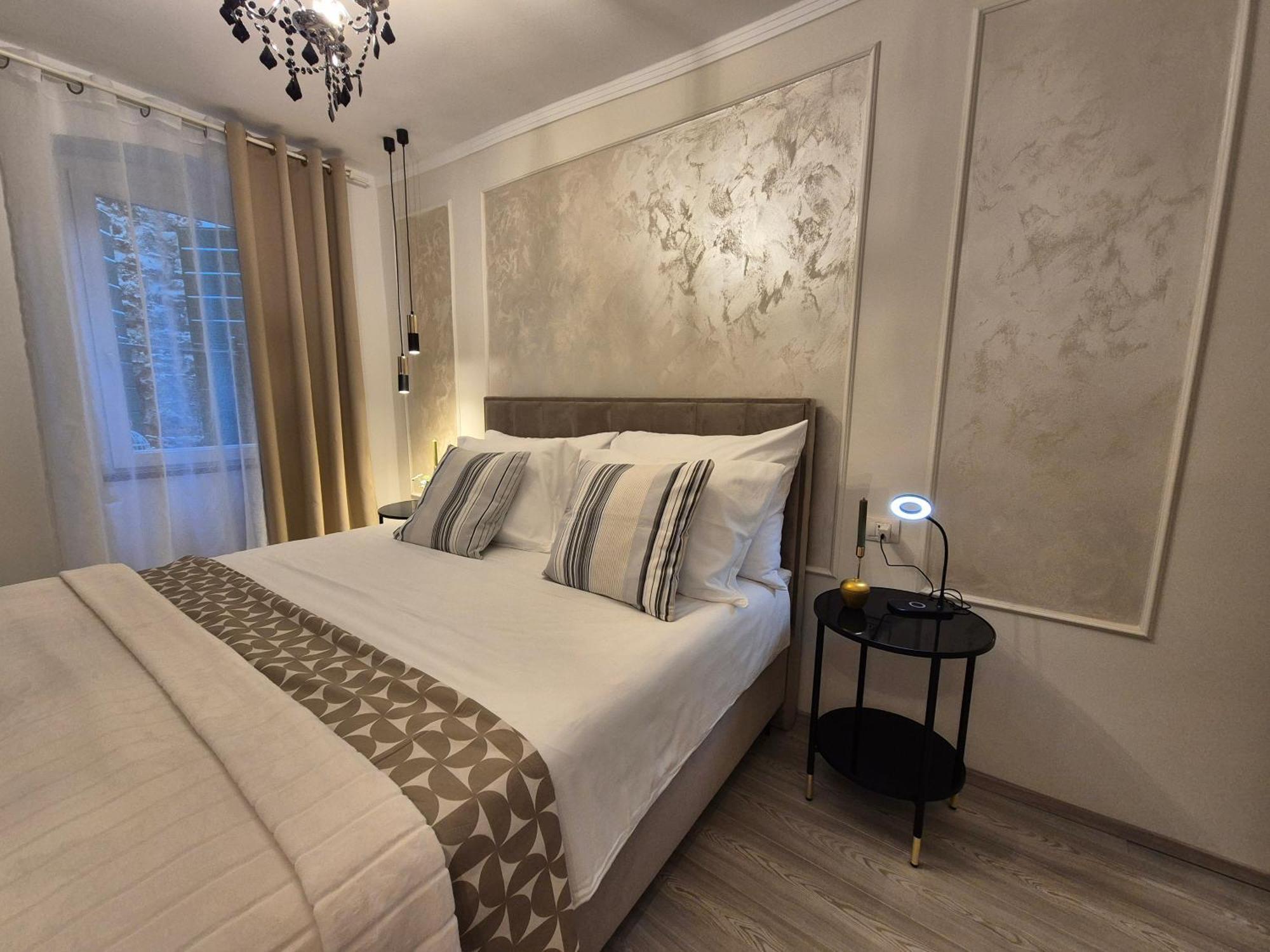 Studio Apartment Lily Ровин Екстериор снимка